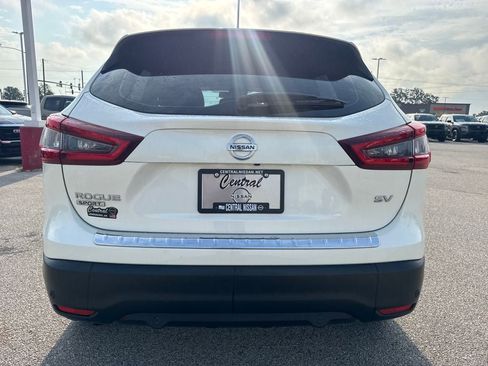 Used 2022 Nissan Rogue Sport SV FWD image 5