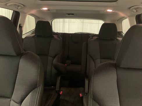 Used 2019 Subaru Ascent Premium w/ Popular Package #2 AWD/4WD image 21