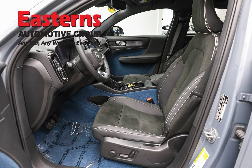 Used 2023 Volvo C40 P8 Recharge Ultimate AWD/4WD image 14
