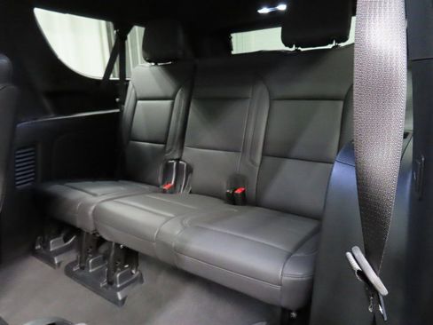 Used 2025 Chevrolet Suburban Z71 w/ Z71 Off-Road Package image 12