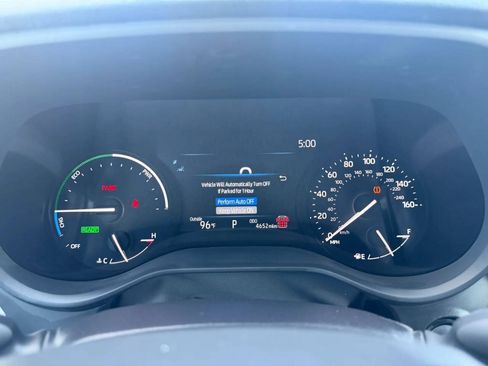 Used 2026 Toyota Sienna XLE FWD image 32
