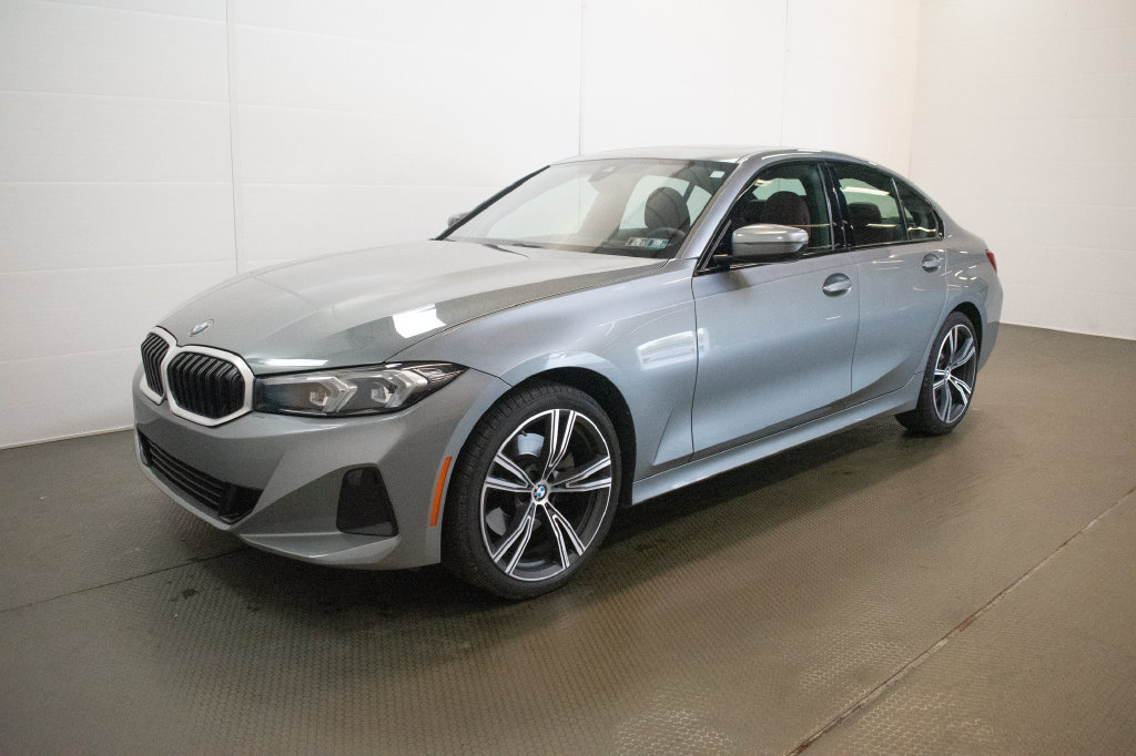 Used 2023 BMW 330i xDrive Sedan w/ Premium Package AWD/4WD image 8