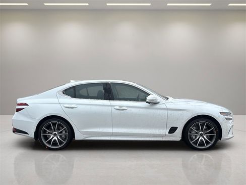 New 2026 Genesis G70 2.5T Prestige image 6