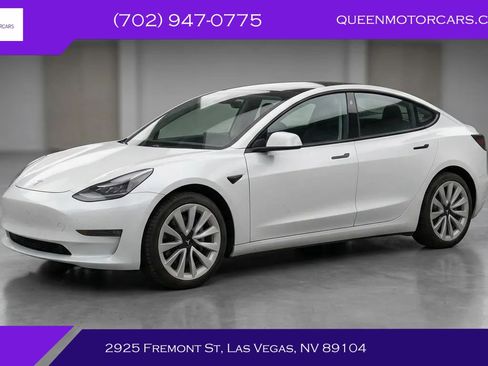 Used 2023 Tesla Model 3 Standard Range image 1