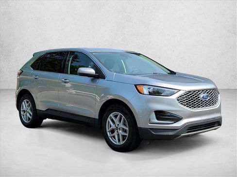 Used 2024 Ford Edge SEL AWD/4WD image 3