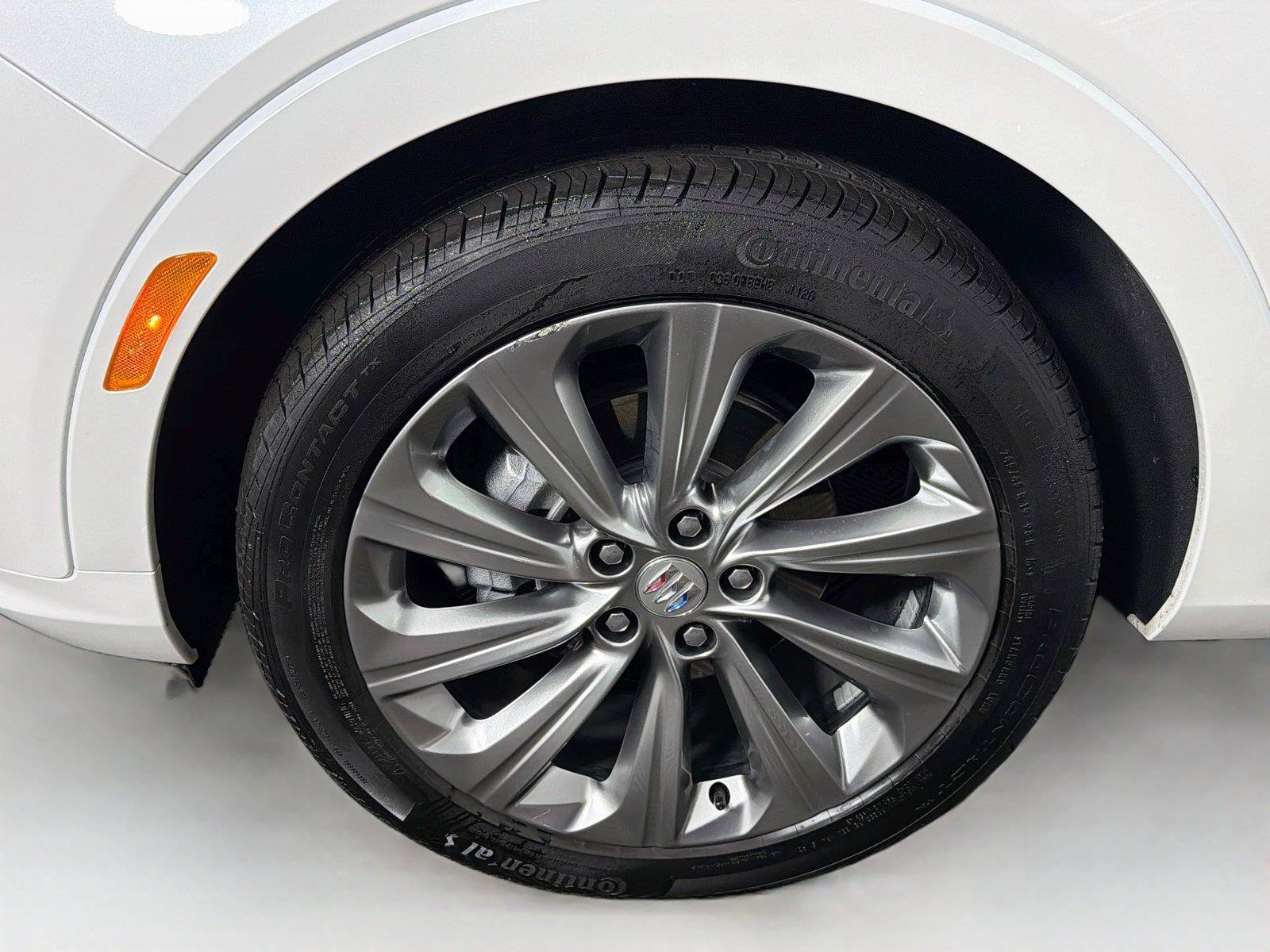 Used 2026 Buick Envista Avenir FWD image 32