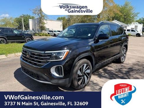 Used 2025 Volkswagen Atlas SEL AWD/4WD image 3