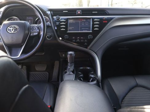Used 2019 Toyota Camry SE image 24