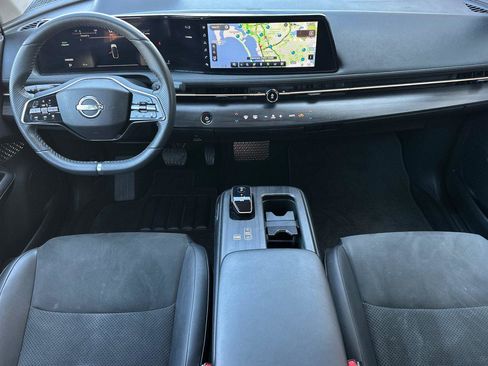 Used 2023 Nissan Ariya AWD image 14