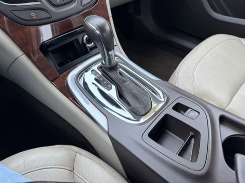 Used 2016 Buick Regal image 15