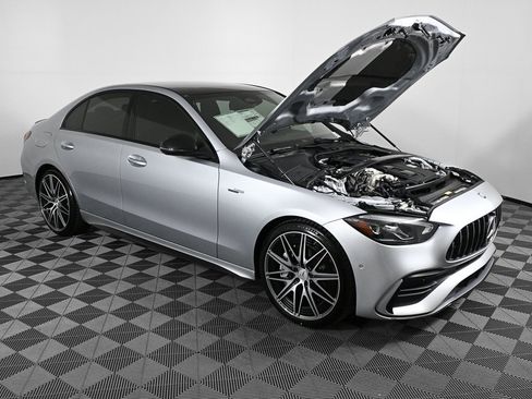 Used 2025 Mercedes-Benz C 43 AMG 4MATIC Sedan image 31