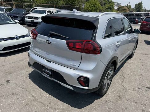 Used 2020 Kia Niro LX FWD image 6