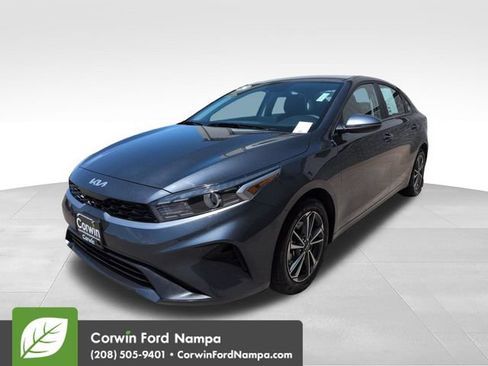 Used 2024 Kia Forte LXS w/ LXS Technology Package FWD image 7