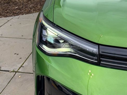 New 2026 Volkswagen Taos SE image 5