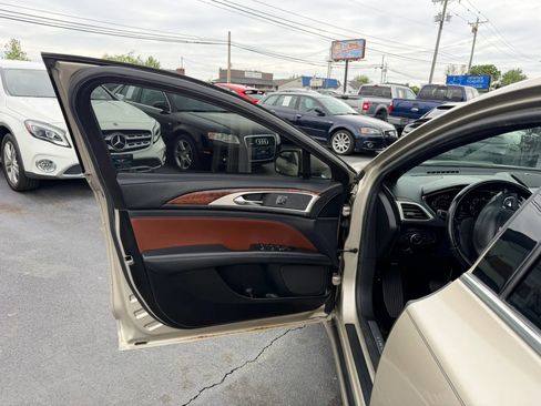 Used 2017 Lincoln MKZ Reserve w/ Technology Package FWD image 37