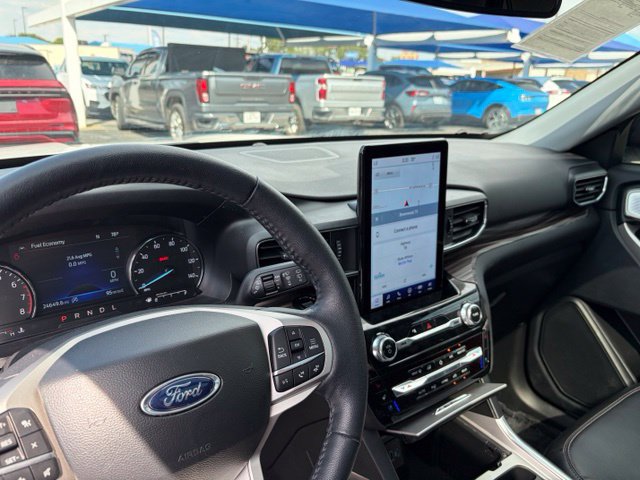 Used 2023 Ford Explorer Limited w/ Limited Technology Package RWD image 10