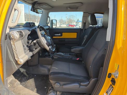 Used 2010 Toyota FJ Cruiser 4WD image 11