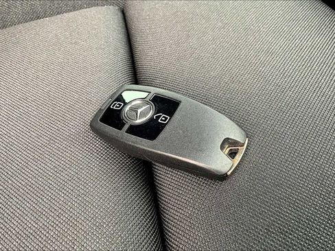 Used 2025 Mercedes-Benz Sprinter 2500 image 22