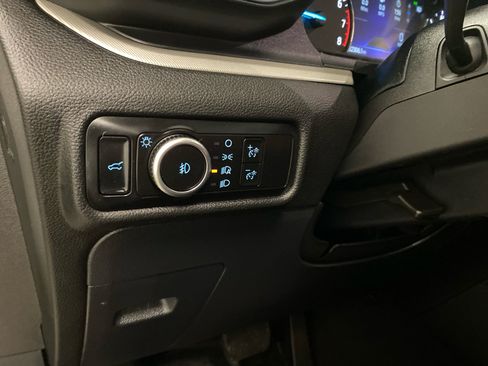 New 2023 Ford Explorer XLT w/ Equipment Group 202A AWD/4WD image 18