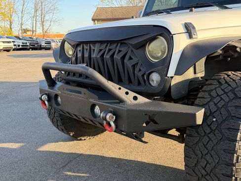 Used 2017 Jeep Wrangler Unlimited Sport w/ Quick Order Package 23S AWD/4WD image 8