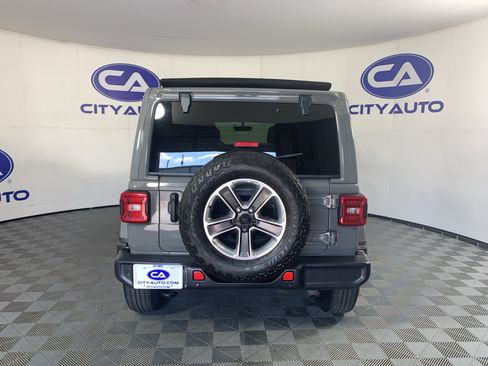 Used 2021 Jeep Wrangler Unlimited Sahara AWD/4WD image 4
