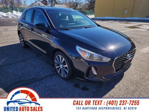 Used 2018 Hyundai Elantra GT image 7