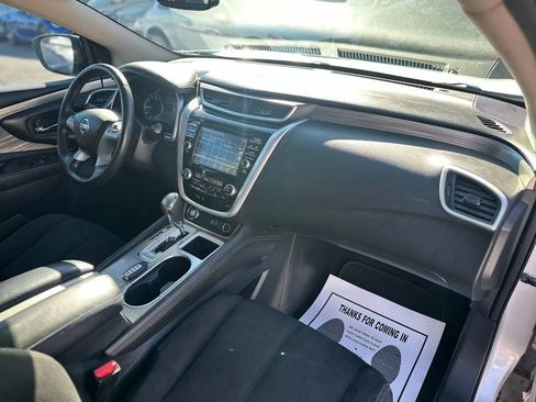 Used 2018 Nissan Murano SV image 37