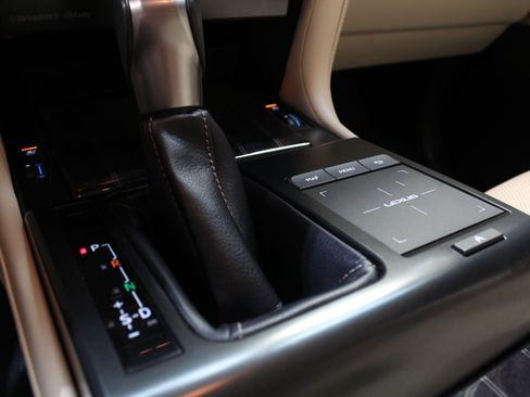 Used 2022 Lexus GX 460 Premium w/ Accessory Package AWD/4WD image 59