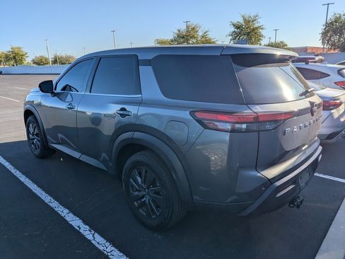 Used 2022 Nissan Pathfinder S image 6
