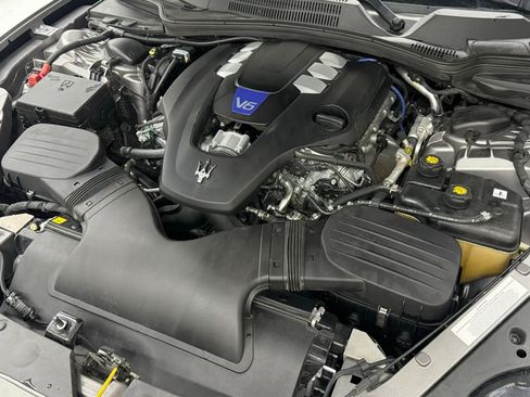 Used 2018 Maserati Quattroporte S GranLusso RWD image 42