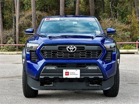 Certified 2025 Toyota Tacoma TRD Off-Road image 3