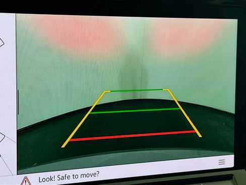 Used 2025 Volkswagen Atlas SE image 22