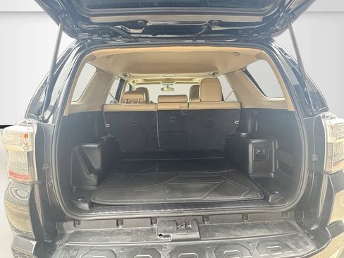Used 2019 Toyota 4Runner SR5 Premium RWD image 26