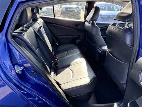 Used 2018 Toyota Prius Three image 11