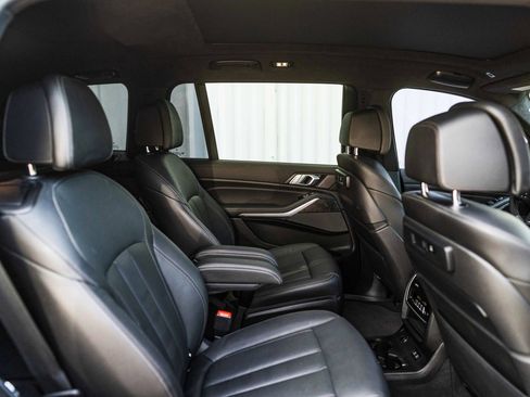 Used 2022 BMW X7 M50i w/ Dynamic Handling Package AWD/4WD image 30