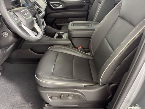 Used 2023 GMC Yukon XL SLT w/ SLT Luxury Package RWD image 7
