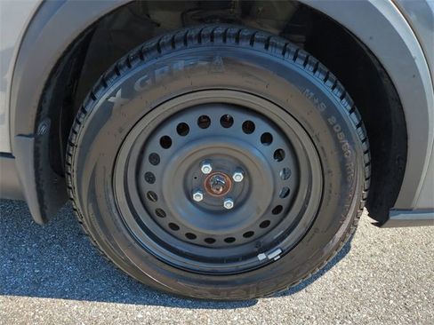 Used 2024 Nissan Kicks S image 11