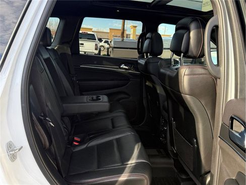 Used 2019 Jeep Grand Cherokee Trailhawk w/ Trailhawk Luxury Group AWD/4WD image 30