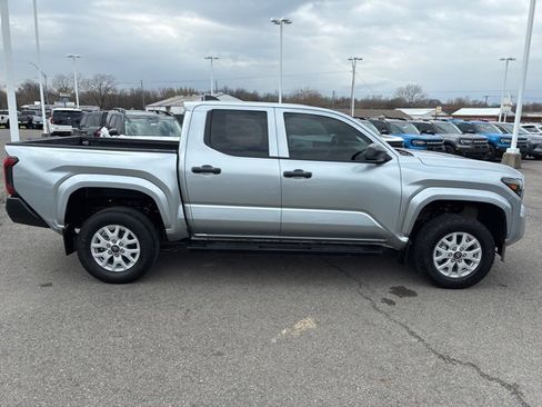 Used 2024 Toyota Tacoma SR image 6