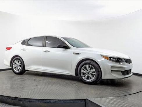 Used 2018 Kia Optima LX image 11