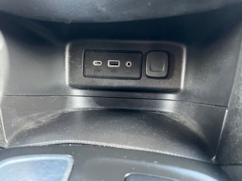 Used 2022 Chevrolet Equinox LT FWD image 28