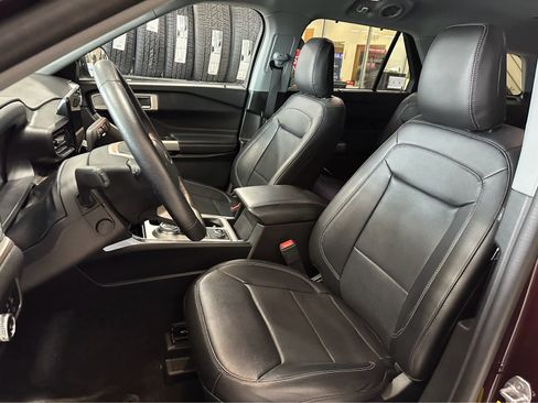 Used 2023 Ford Explorer Limited w/ Equipment Group 301A image 24