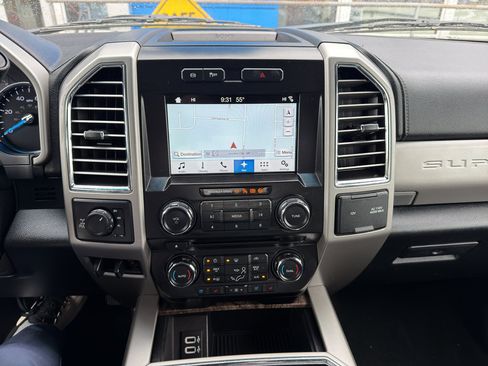 Used 2017 Ford F250 Lariat w/ Lariat Value Package AWD/4WD image 10