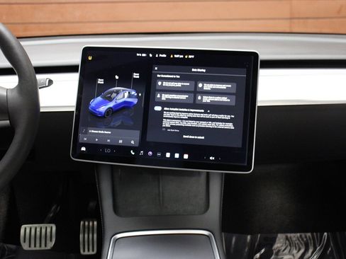 Used 2022 Tesla Model Y Performance image 34