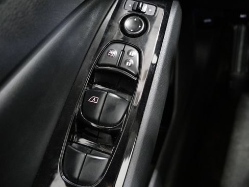 Used 2024 Nissan Altima 2.5 SR FWD image 9