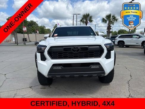 Certified 2025 Toyota Tacoma TRD Off-Road AWD/4WD image 2