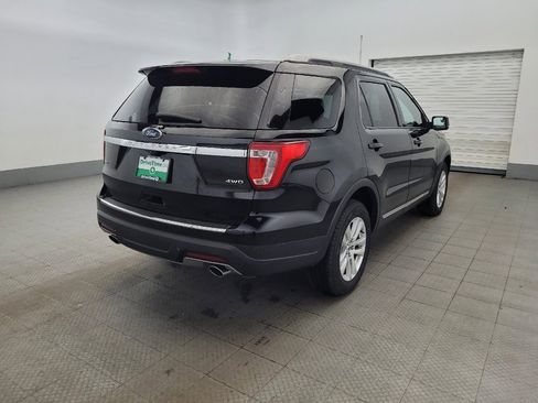Used 2018 Ford Explorer XLT w/ Equipment Group 202A image 9