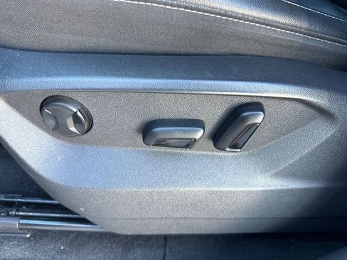 Used 2018 Volkswagen Atlas SE image 17