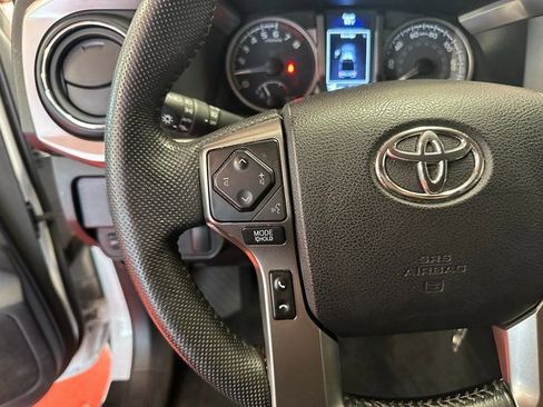 Used 2022 Toyota Tacoma SR5 image 19