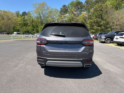 Used 2024 Honda Pilot Elite image 4